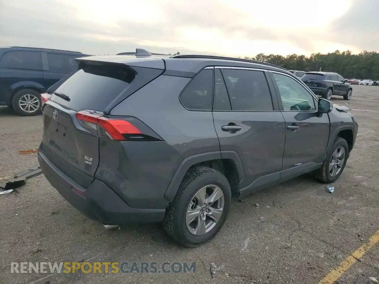 3 Photograph of a damaged car 2T3P1RFV2RW465195 TOYOTA RAV4 2024
