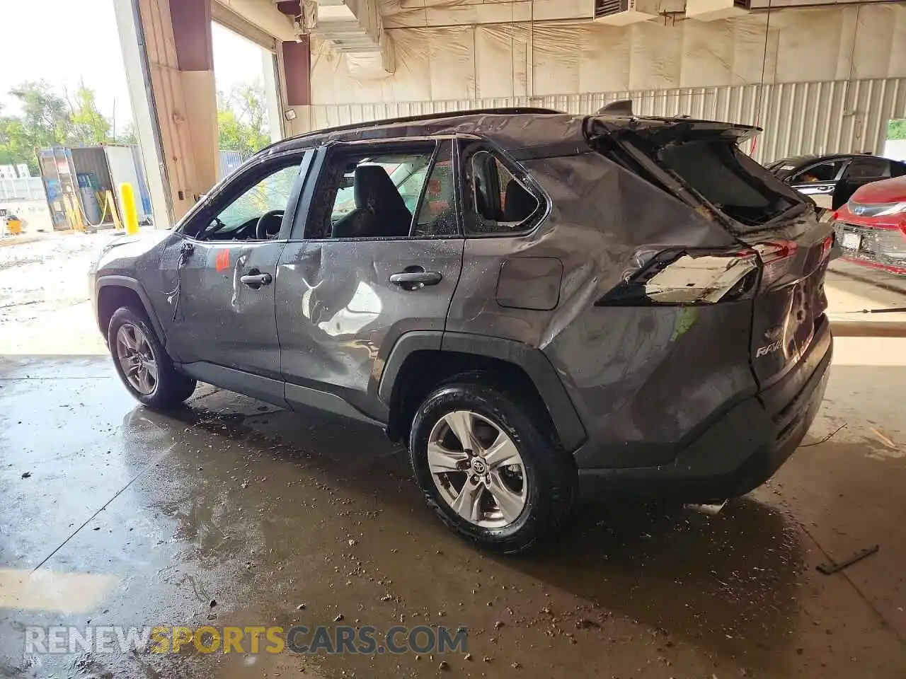 2 Фотография поврежденного автомобиля 2T3P1RFV2RW473927 TOYOTA RAV4 2024