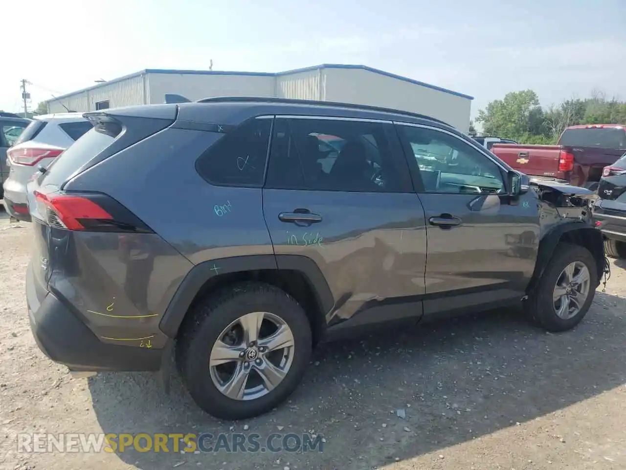 3 fotografías del automóvil dañado 2T3P1RFV3RC393487 TOYOTA RAV4 2024