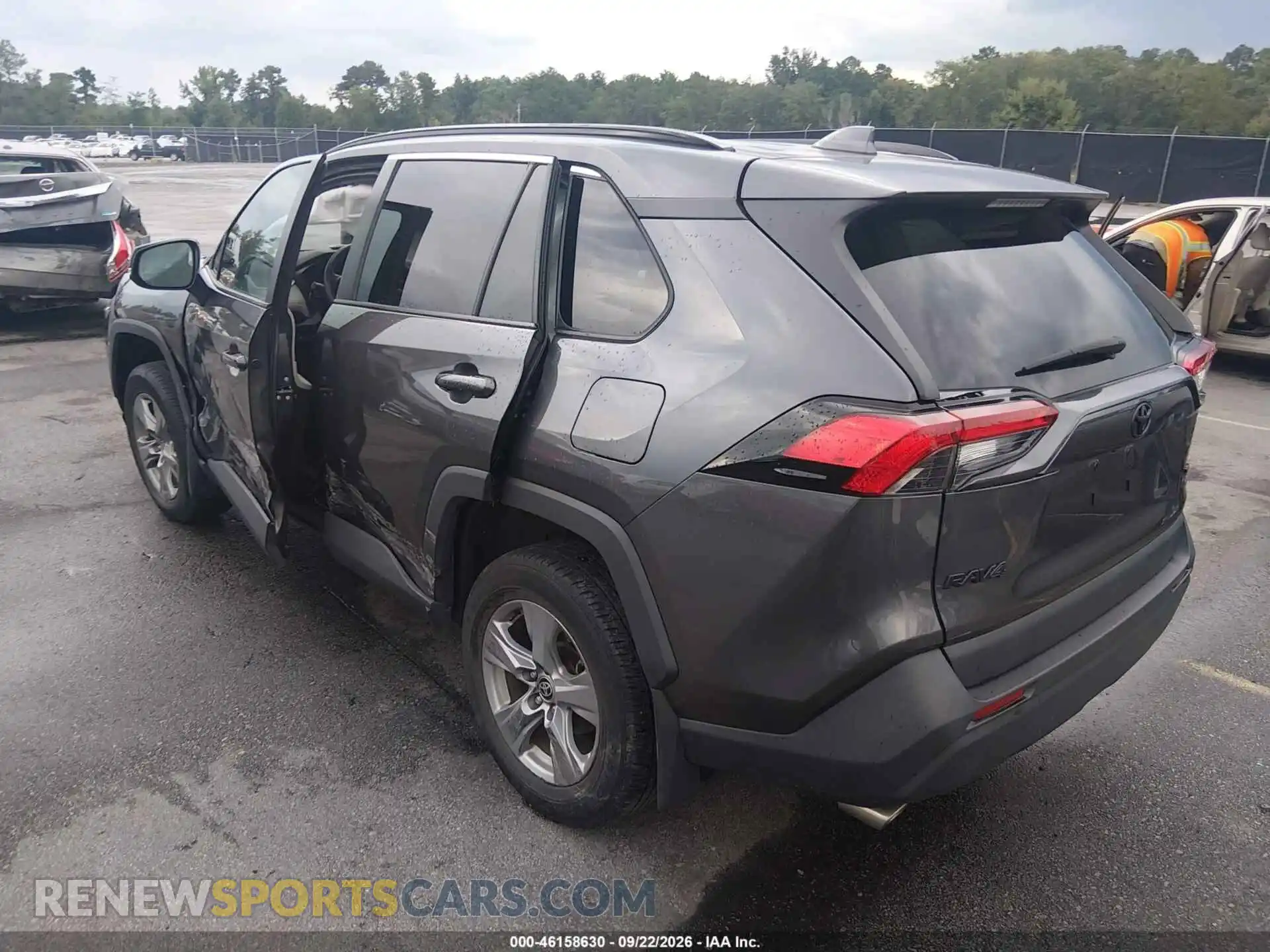3 Photograph of a damaged car 2T3P1RFV3RC458029 TOYOTA RAV4 2024