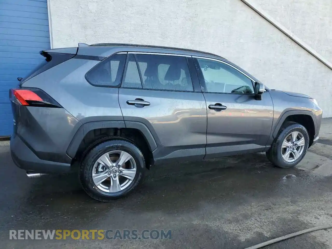 3 Photograph of a damaged car 2T3P1RFV3RC463506 TOYOTA RAV4 2024