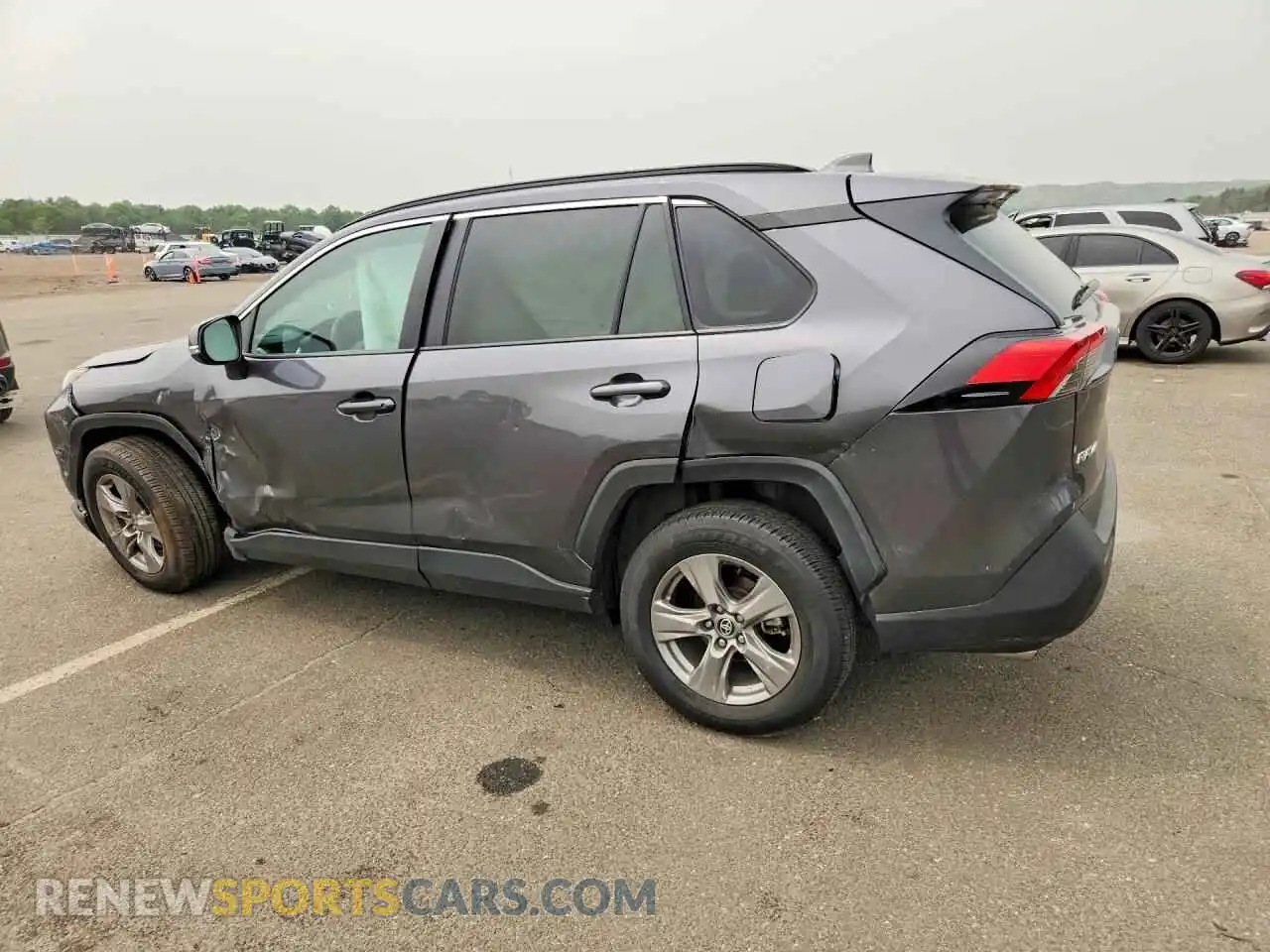 2 Photograph of a damaged car 2T3P1RFV3RC476076 TOYOTA RAV4 2024