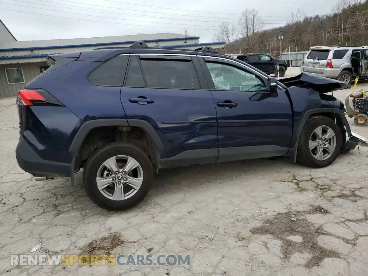 3 Photograph of a damaged car 2T3P1RFV4RW418914 TOYOTA RAV4 2024