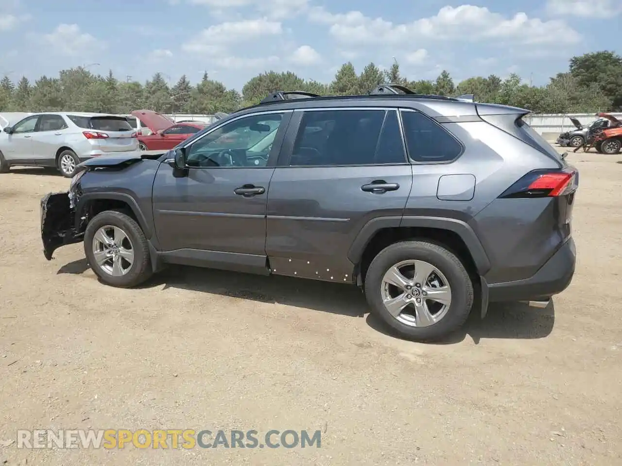 2 fotografías del automóvil dañado 2T3P1RFV5RC437490 TOYOTA RAV4 2024