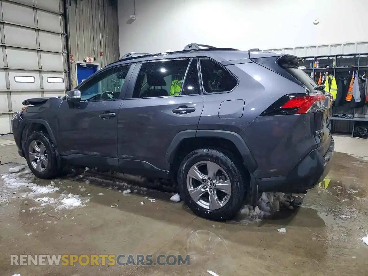 2 Photograph of a damaged car 2T3P1RFV5RC440485 TOYOTA RAV4 2024