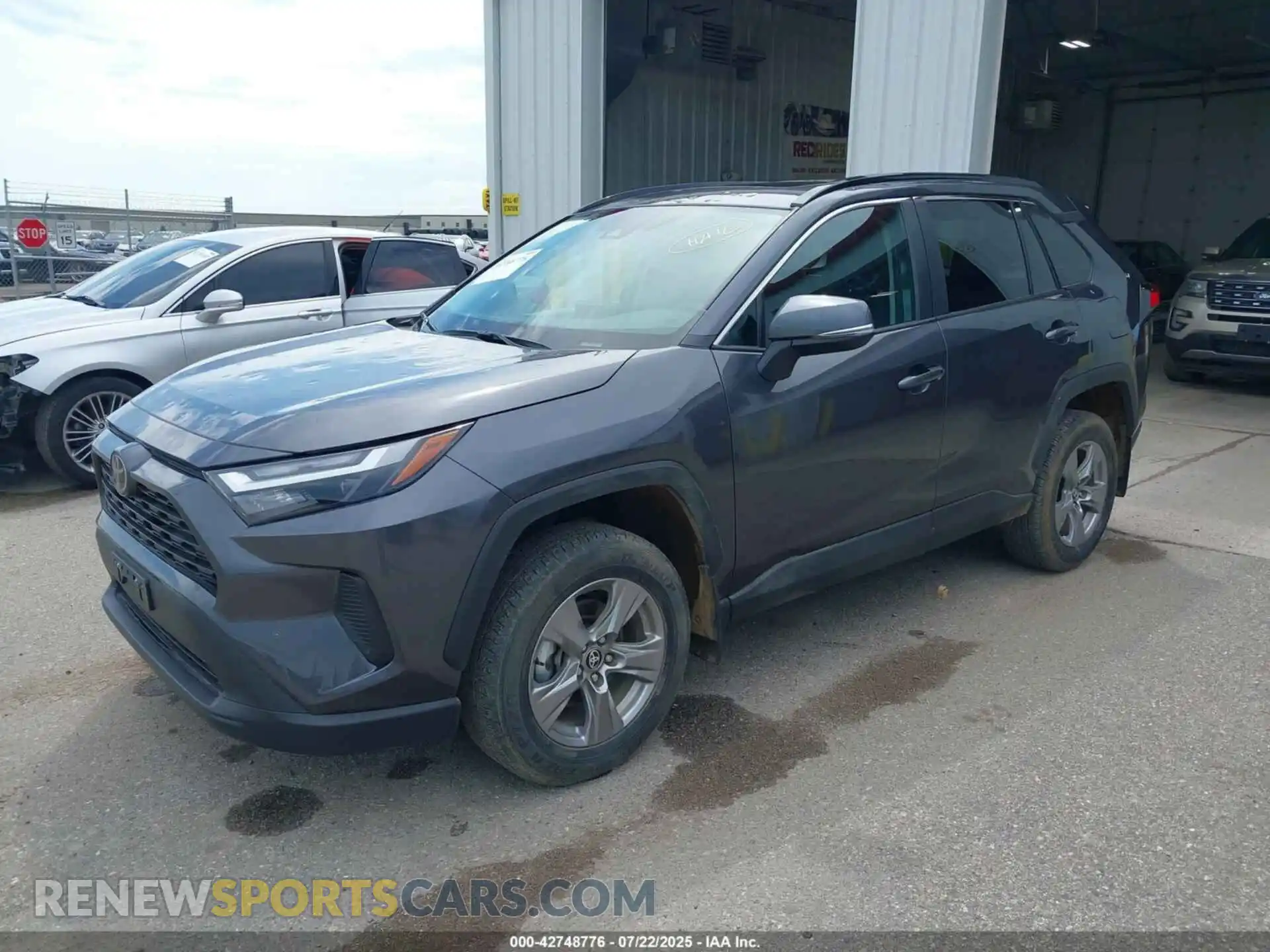 2 Photograph of a damaged car 2T3P1RFV5RC462115 TOYOTA RAV4 2024