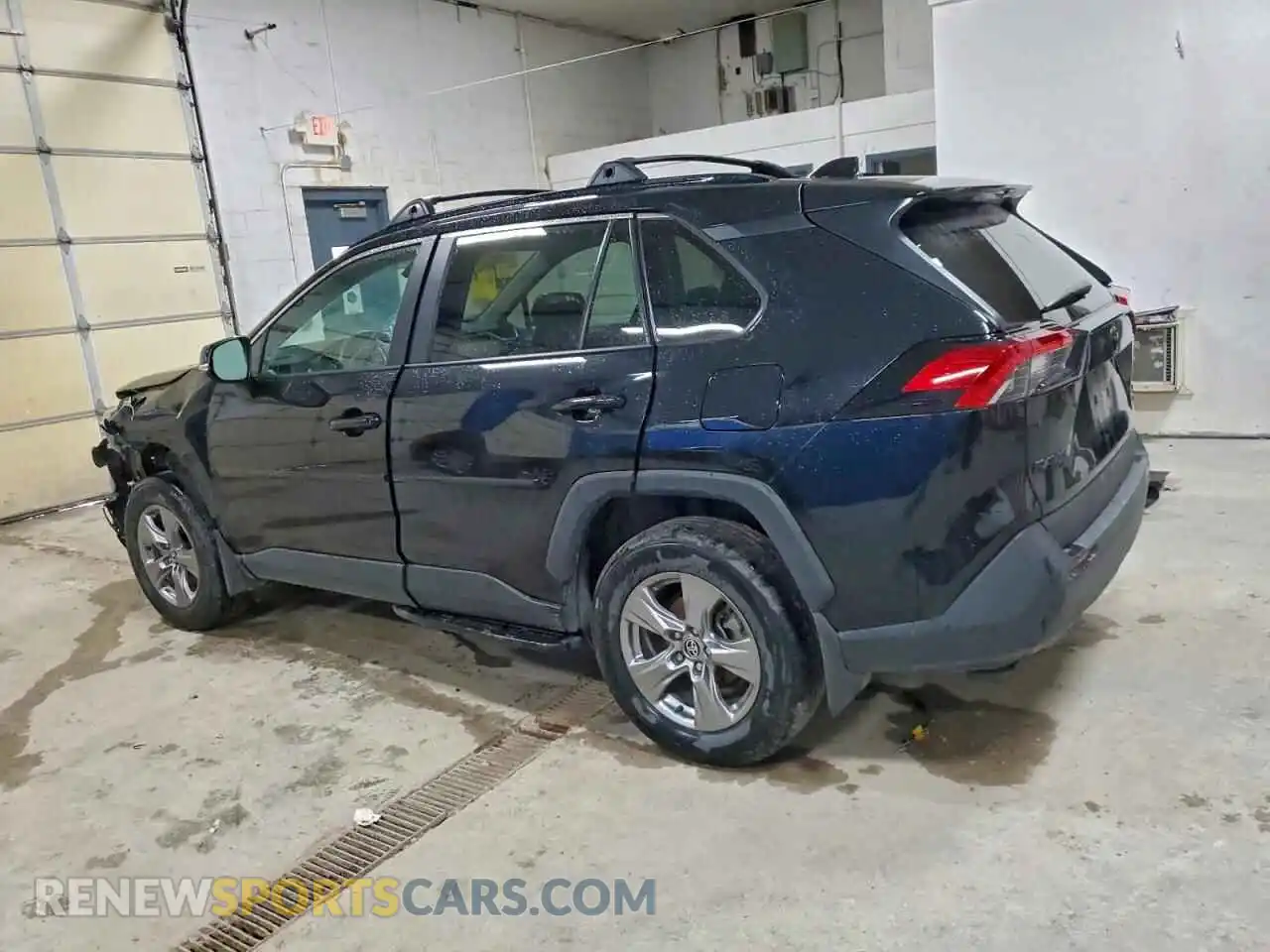 2 Photograph of a damaged car 2T3P1RFV5RW488583 TOYOTA RAV4 2024