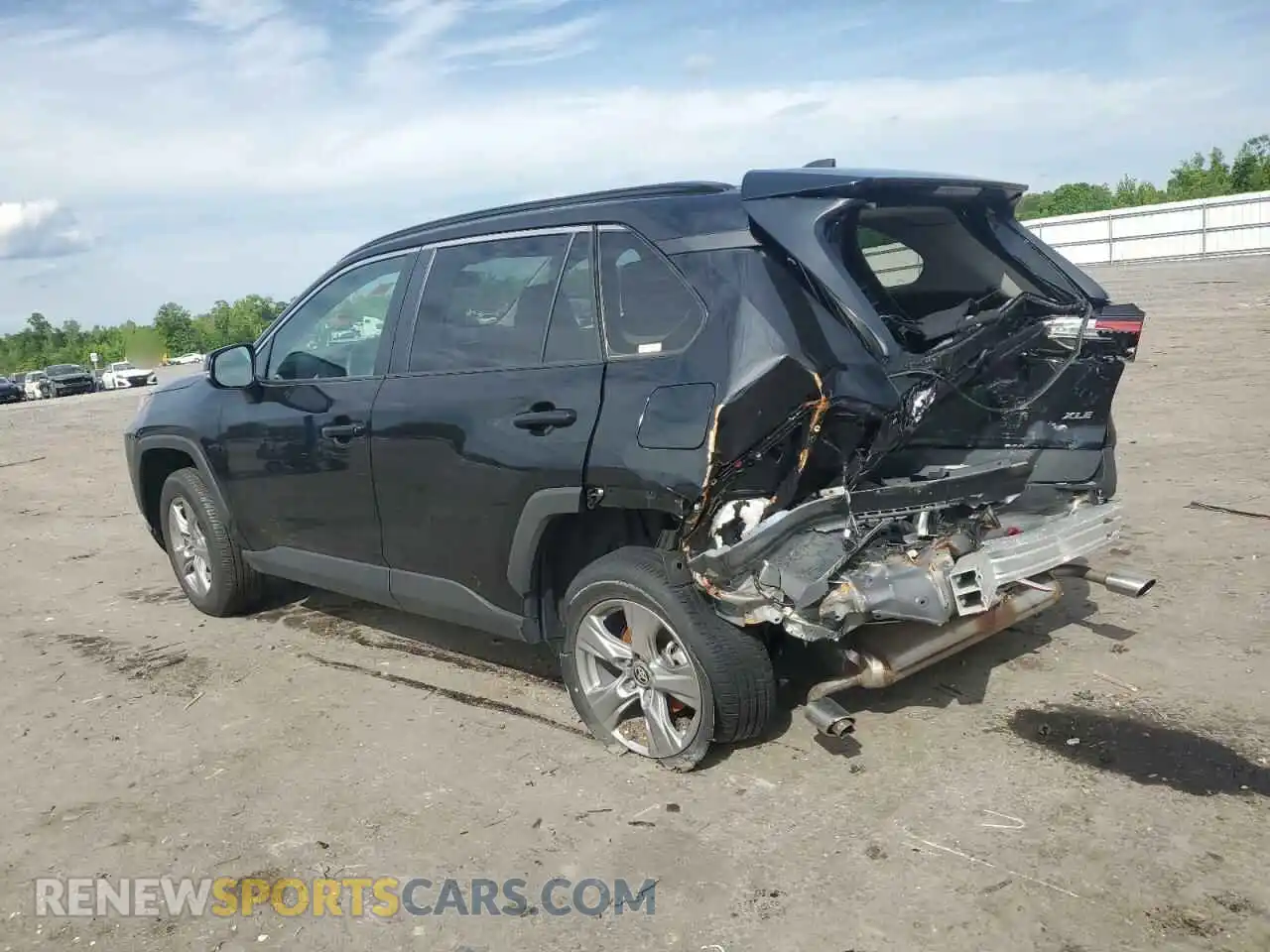 2 Photograph of a damaged car 2T3P1RFV6RC445405 TOYOTA RAV4 2024