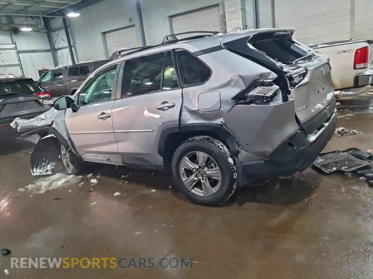 2 Photograph of a damaged car 2T3P1RFV6RC460146 TOYOTA RAV4 2024