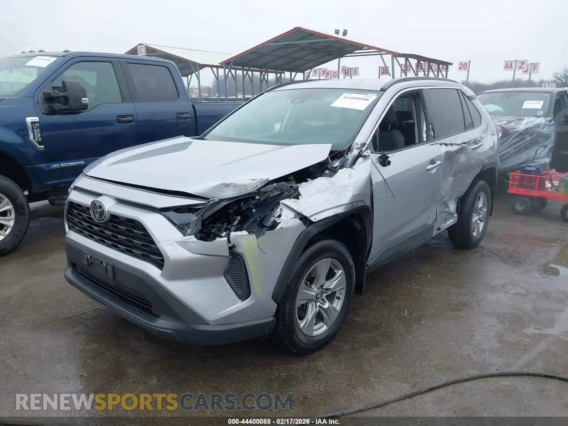 2 Photograph of a damaged car 2T3P1RFV7RC460897 TOYOTA RAV4 2024