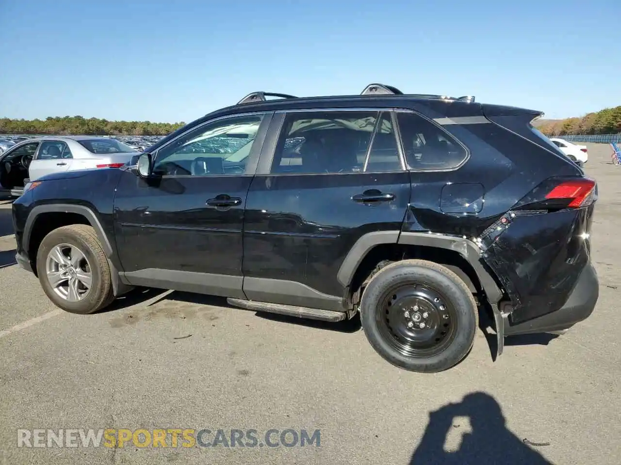 2 Photograph of a damaged car 2T3P1RFV7RC476579 TOYOTA RAV4 2024