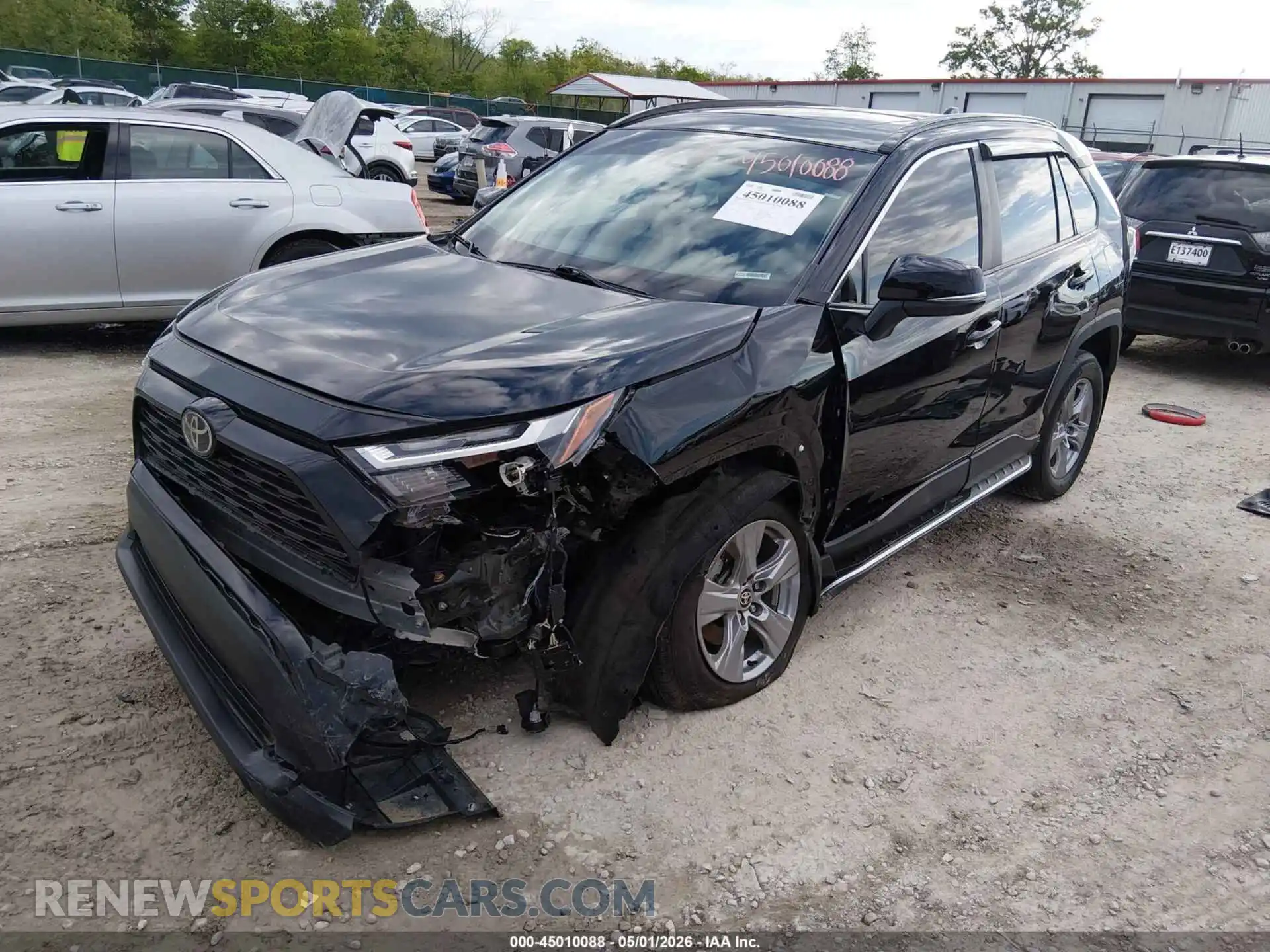 2 Photograph of a damaged car 2T3P1RFV8RC404600 TOYOTA RAV4 2024