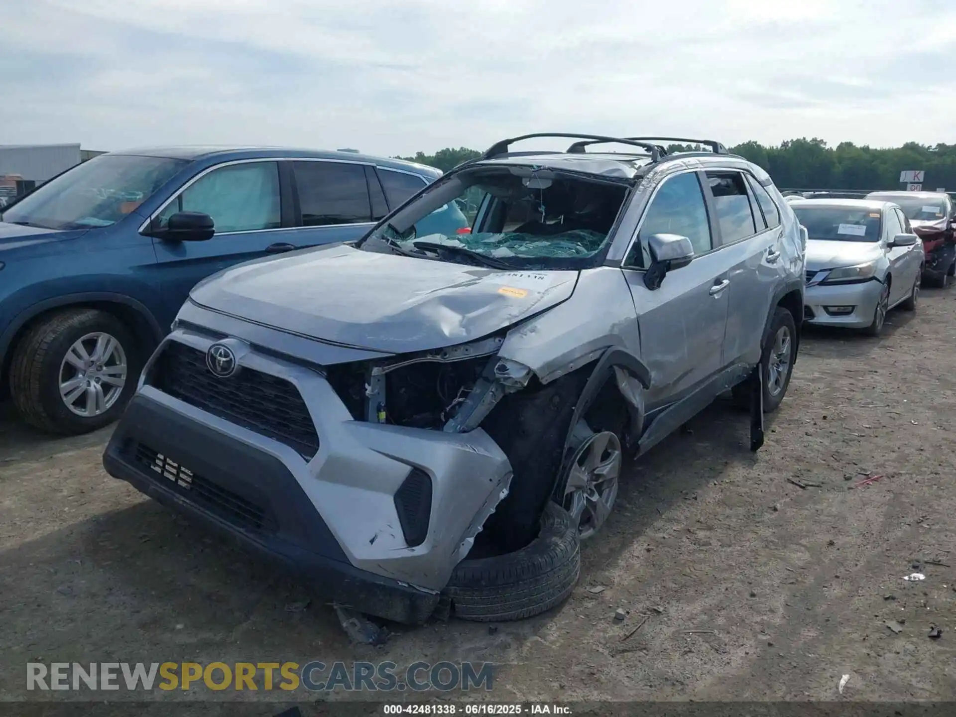 2 Photograph of a damaged car 2T3P1RFV8RC433921 TOYOTA RAV4 2024