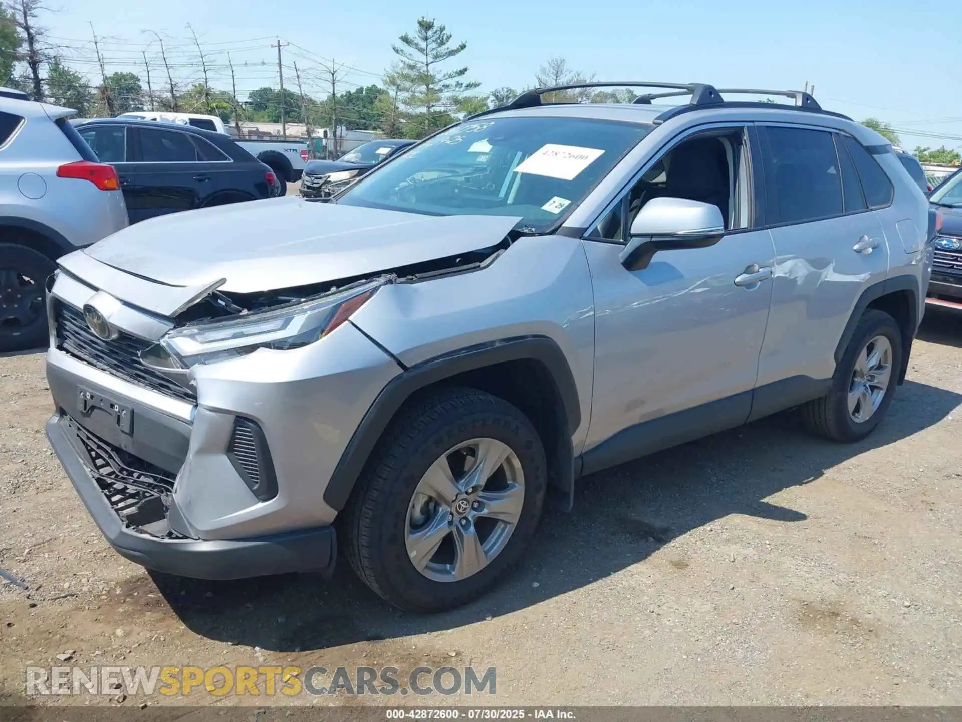 2 Photograph of a damaged car 2T3P1RFV8RC472461 TOYOTA RAV4 2024