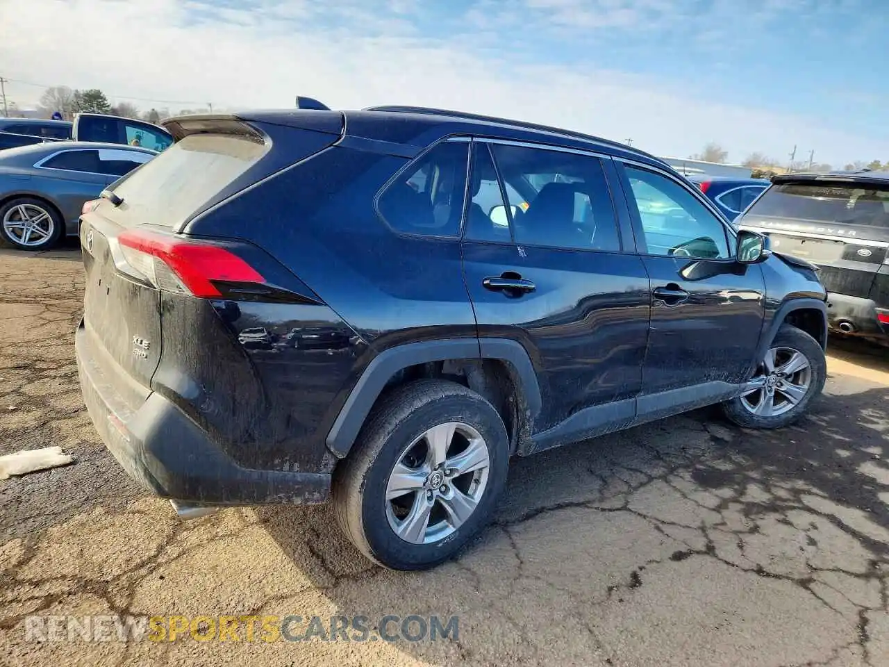3 Photograph of a damaged car 2T3P1RFV8RW418768 TOYOTA RAV4 2024