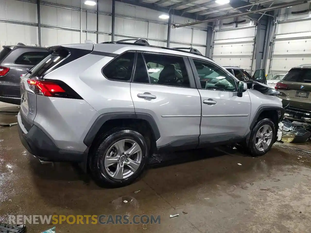 3 fotografías del automóvil dañado 2T3P1RFV9RC460061 TOYOTA RAV4 2024