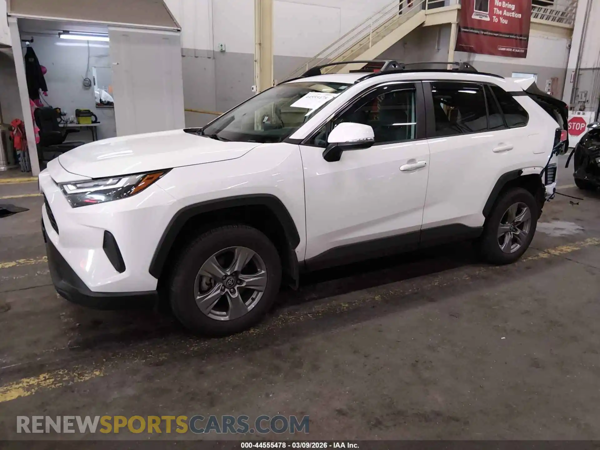 2 Photograph of a damaged car 2T3P1RFV9RC475451 TOYOTA RAV4 2024