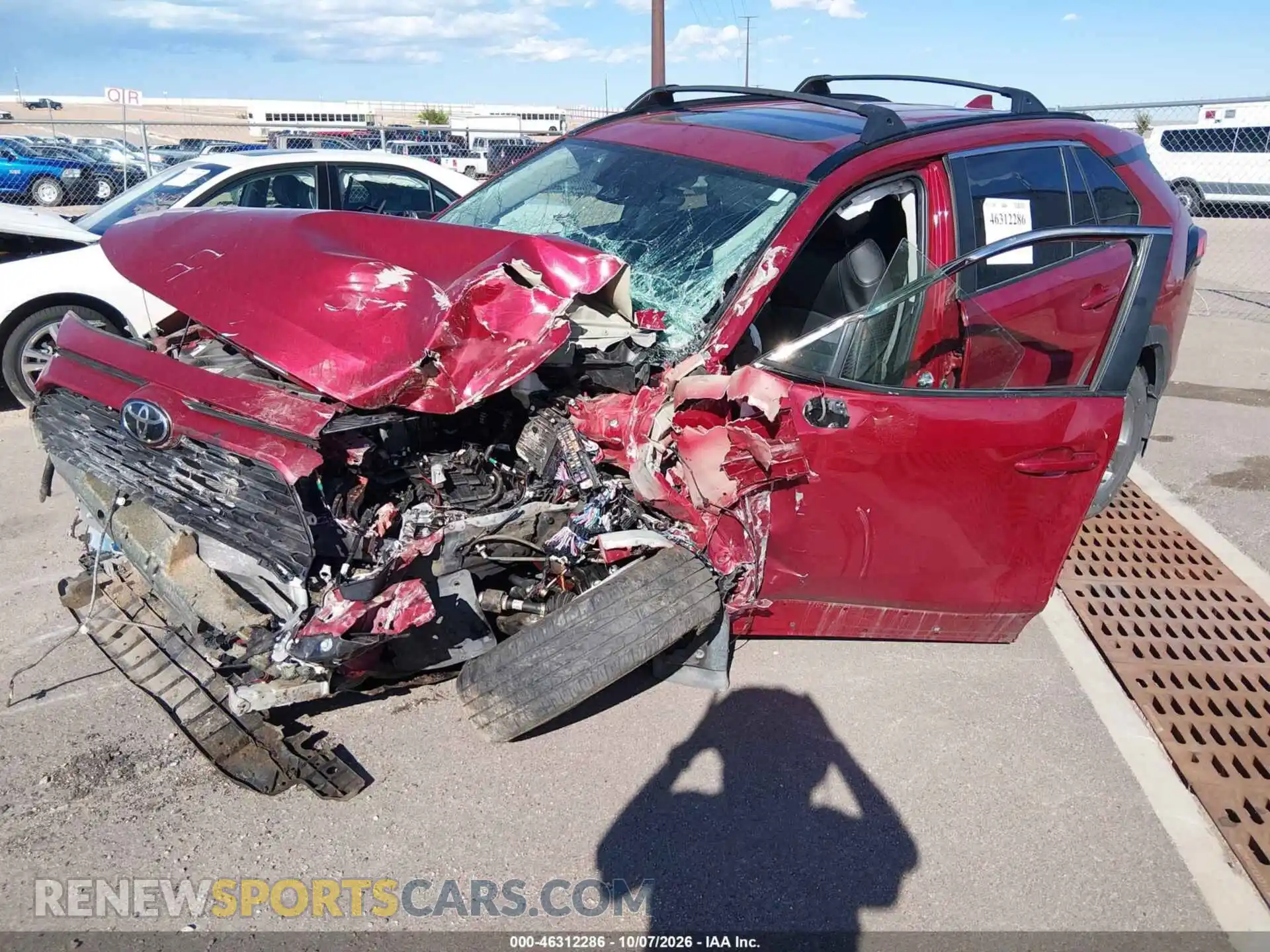 2 Photograph of a damaged car 2T3P1RFV9RW491650 TOYOTA RAV4 2024