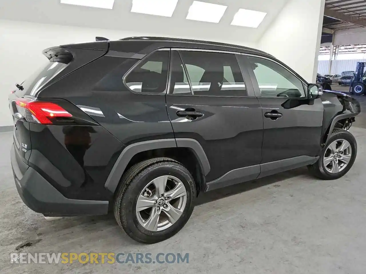 3 Photograph of a damaged car 2T3P1RFVXRC443608 TOYOTA RAV4 2024