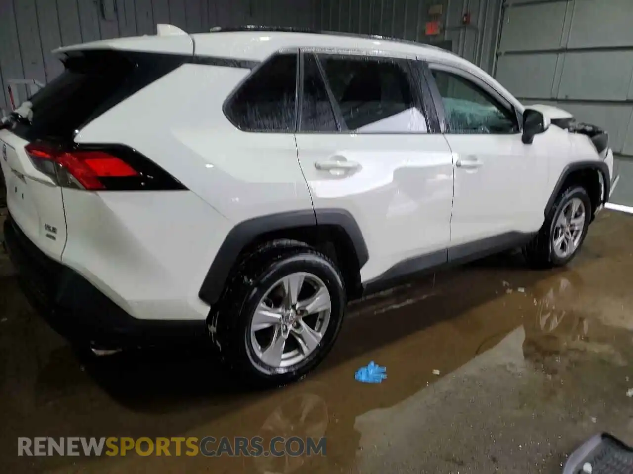3 Photograph of a damaged car 2T3P1RFVXRC459730 TOYOTA RAV4 2024