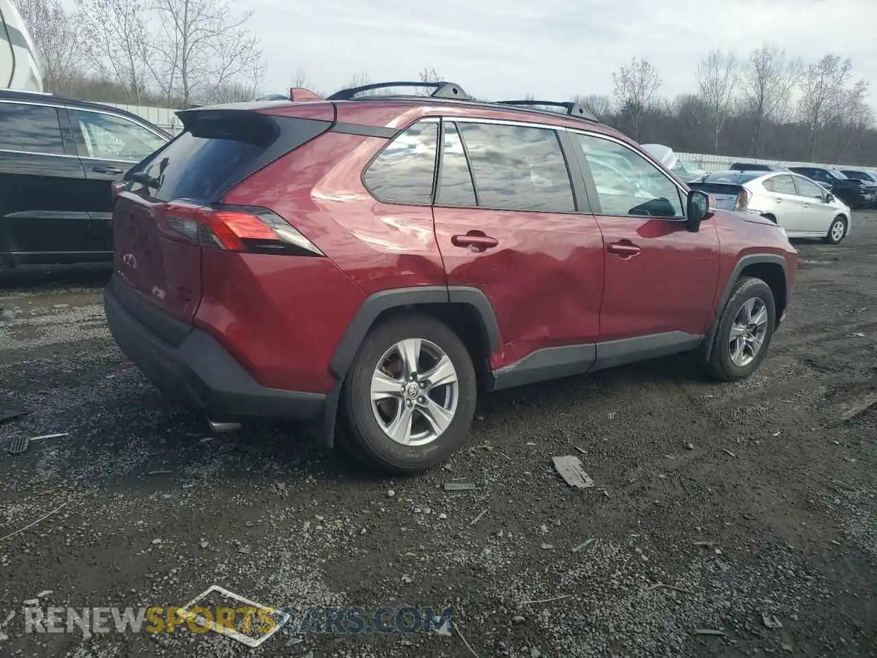 3 Photograph of a damaged car 2T3P1RFVXRW466952 TOYOTA RAV4 2024