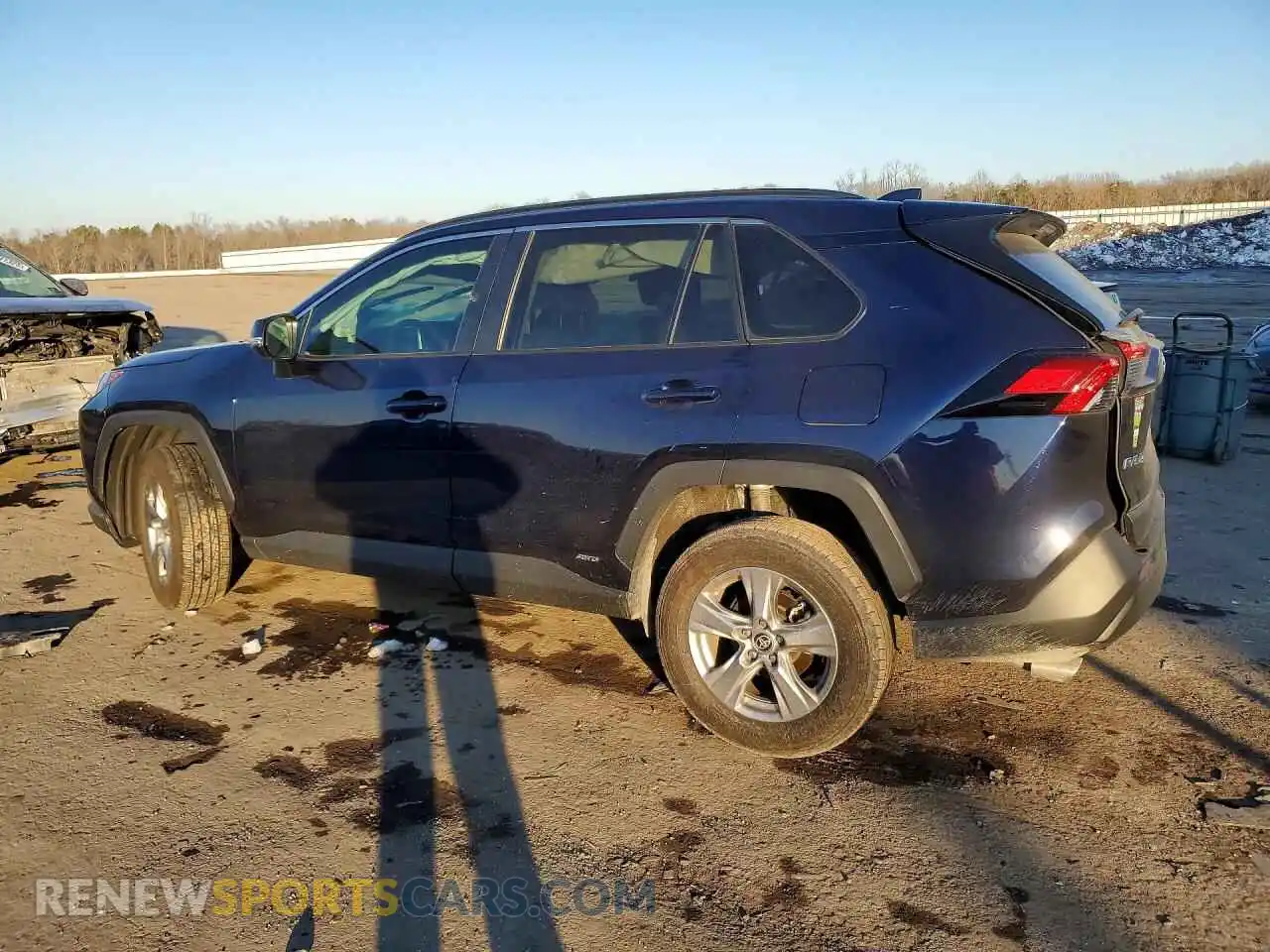 2 Photograph of a damaged car 2T3RWRFV0RW229977 TOYOTA RAV4 2024