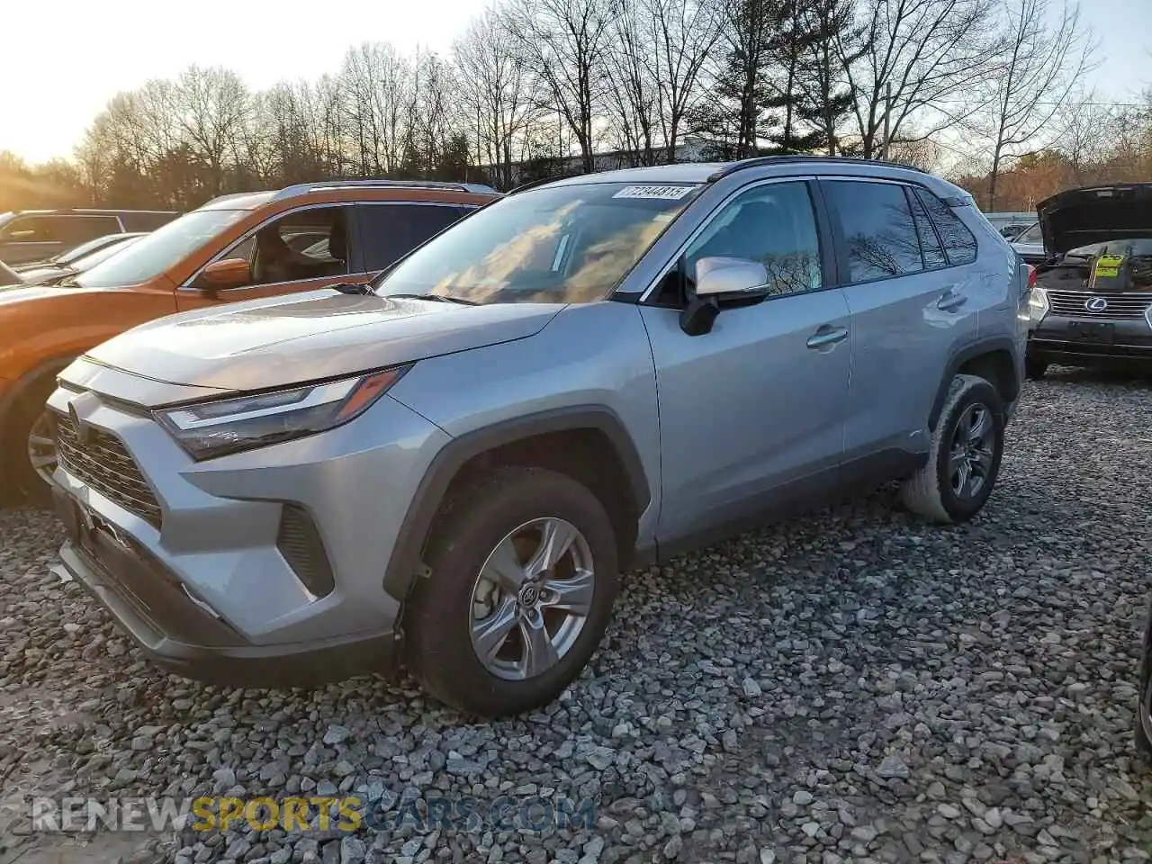 1 Photograph of a damaged car 2T3RWRFV2RW196352 TOYOTA RAV4 2024