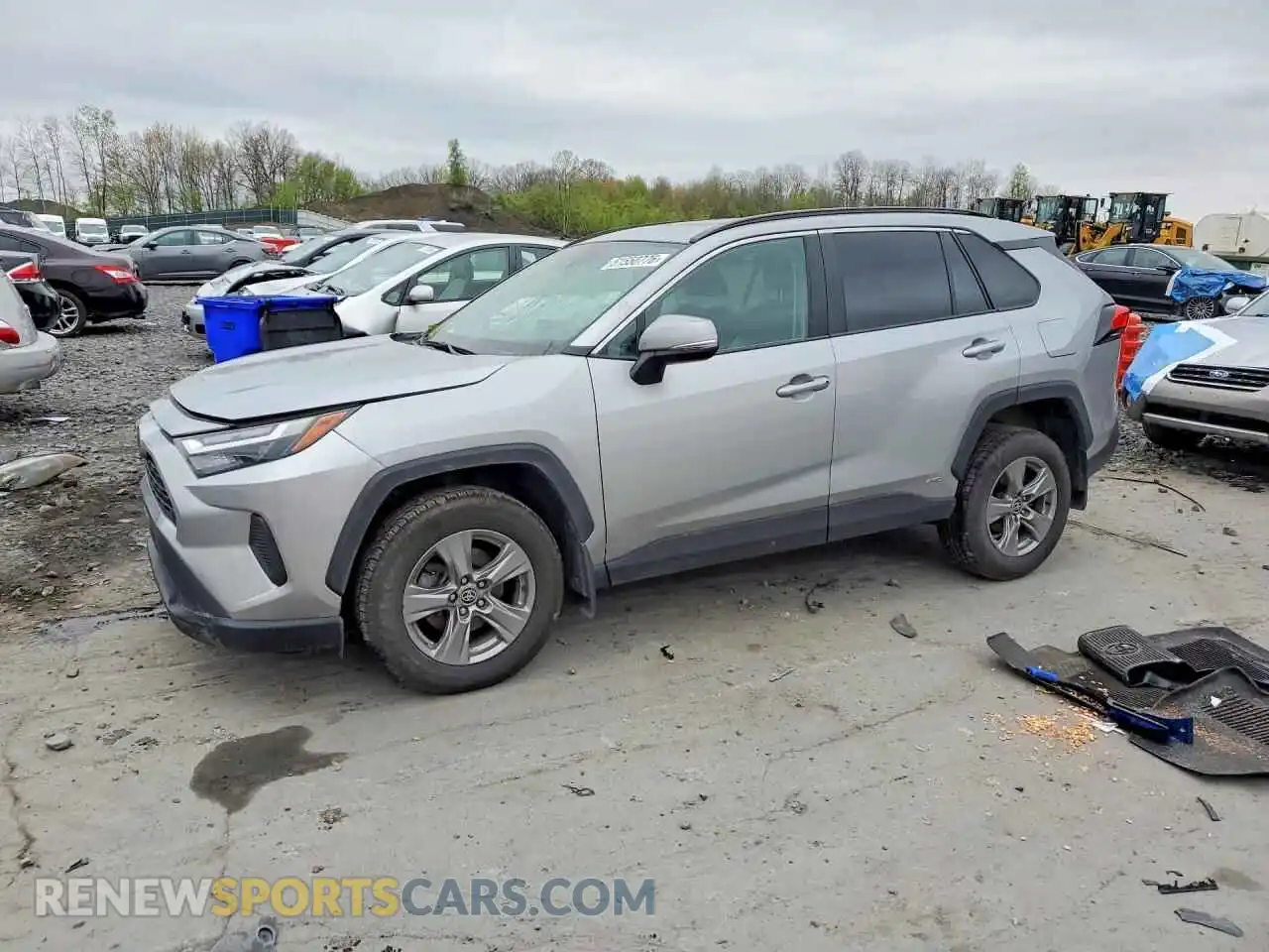 1 Photograph of a damaged car 2T3RWRFV2RW196867 TOYOTA RAV4 2024