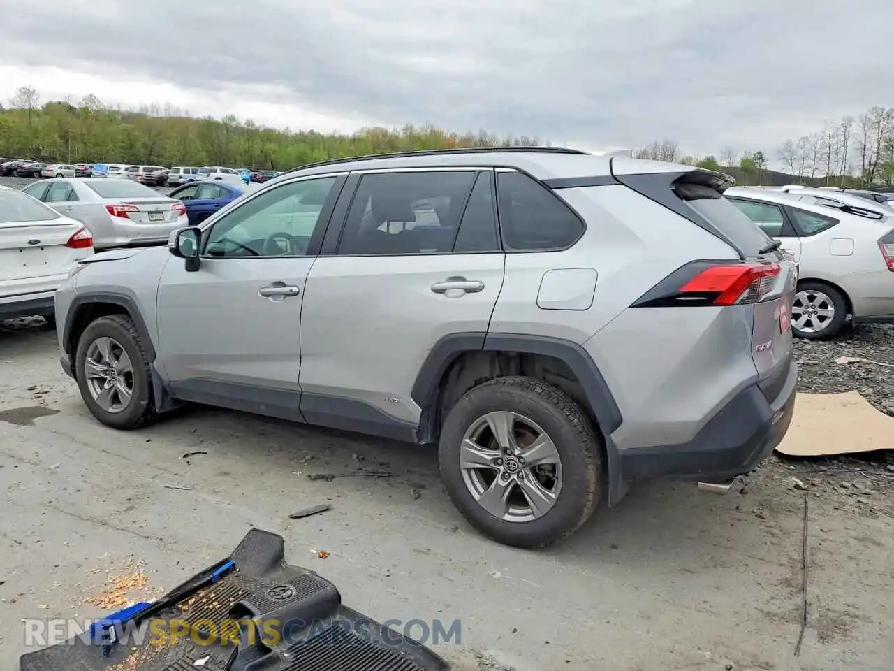 2 Photograph of a damaged car 2T3RWRFV2RW196867 TOYOTA RAV4 2024