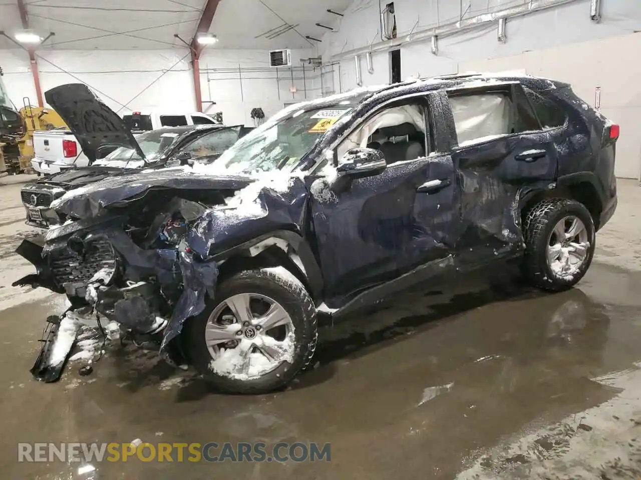 1 Photograph of a damaged car 2T3RWRFV2RW220200 TOYOTA RAV4 2024