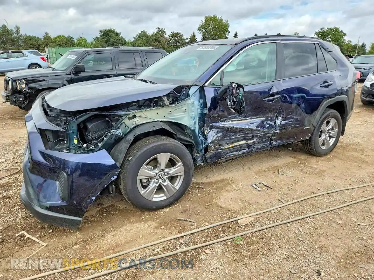 1 Photograph of a damaged car 2T3RWRFV2RW245565 TOYOTA RAV4 2024