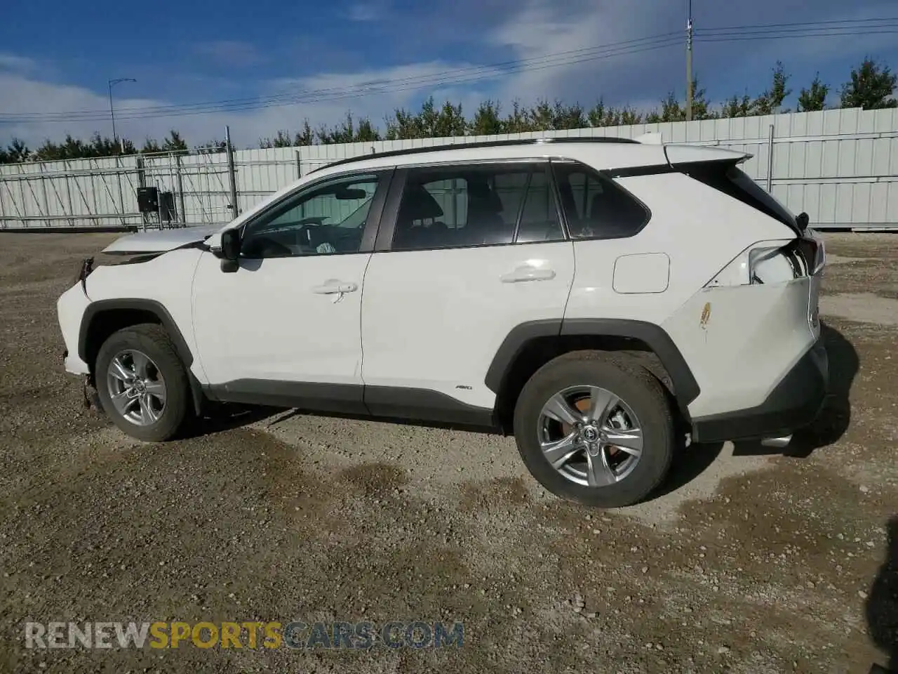 2 Photograph of a damaged car 2T3RWRFV4RW201731 TOYOTA RAV4 2024