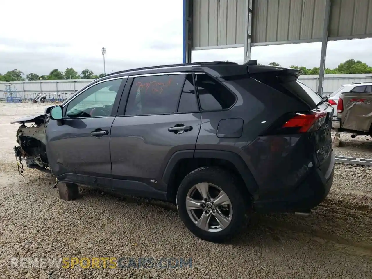 2 fotografías del automóvil dañado 2T3RWRFV4RW218318 TOYOTA RAV4 2024