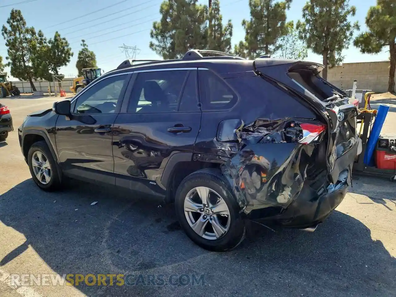 2 Фотография поврежденного автомобиля 2T3RWRFV4RW228752 TOYOTA RAV4 2024