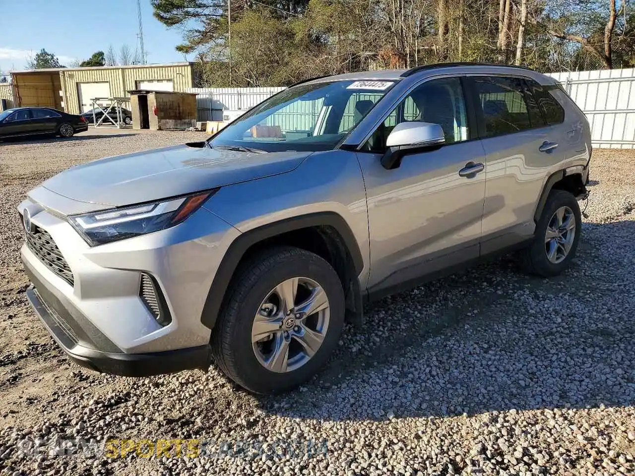 1 Photograph of a damaged car 2T3RWRFV4RW241646 TOYOTA RAV4 2024