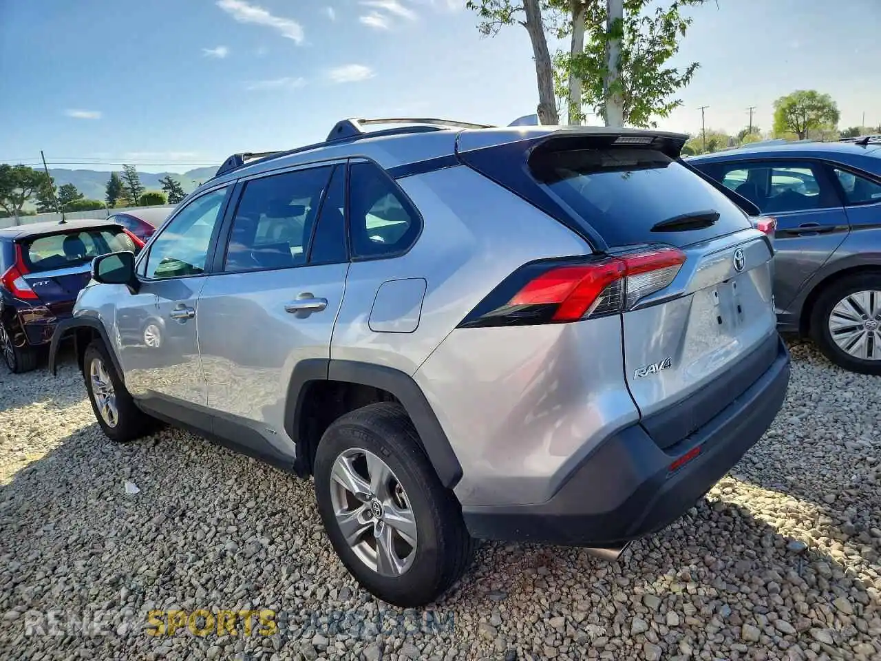 2 Photograph of a damaged car 2T3RWRFV8RW205121 TOYOTA RAV4 2024