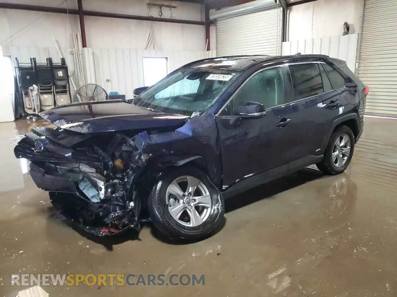 1 Photograph of a damaged car 2T3RWRFV9RW216192 TOYOTA RAV4 2024