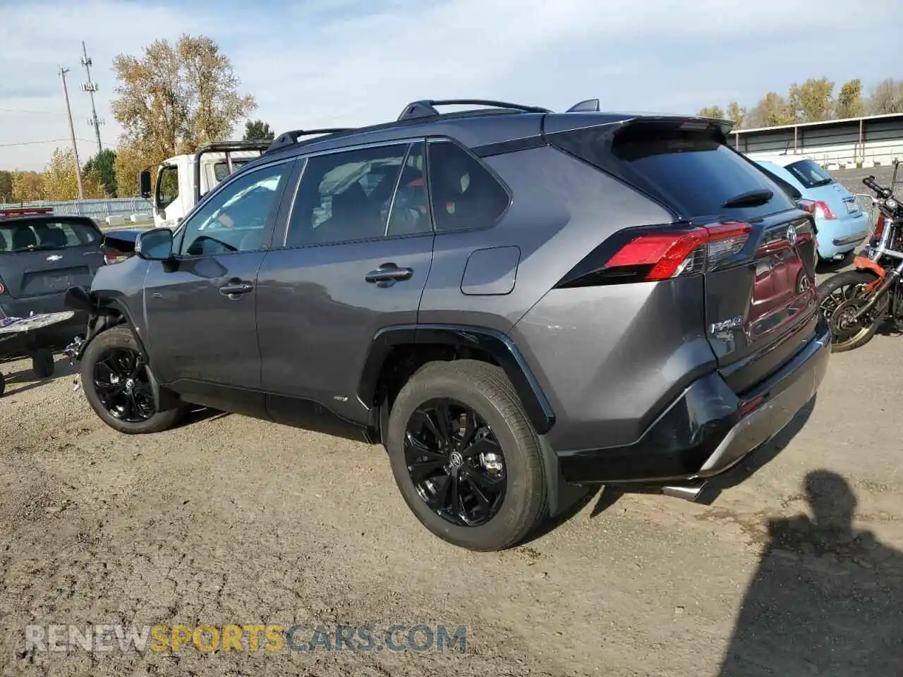 2 fotografías del automóvil dañado 2T3T6RFV2RW061619 TOYOTA RAV4 2024