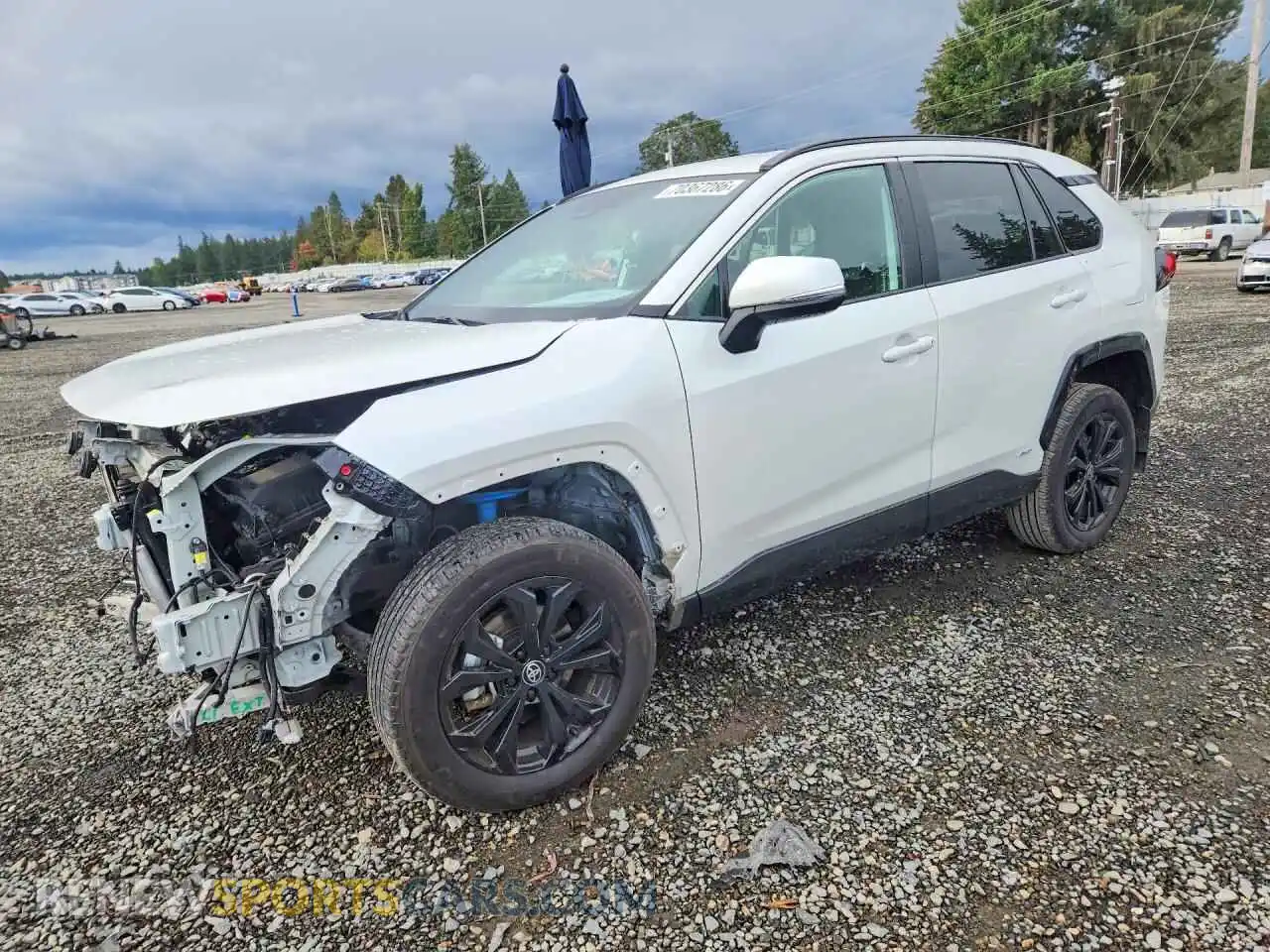 1 Photograph of a damaged car 2T3T6RFV4RW075280 TOYOTA RAV4 2024