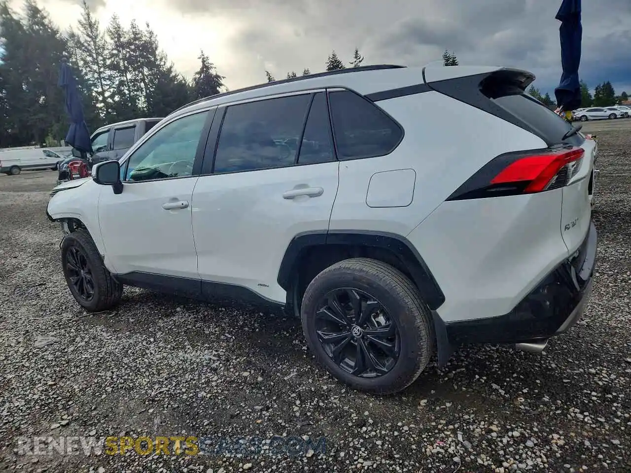 2 Photograph of a damaged car 2T3T6RFV4RW075280 TOYOTA RAV4 2024