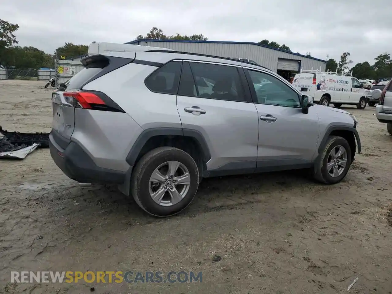 3 Фотография поврежденного автомобиля 2T3W1RFV0RC254283 TOYOTA RAV4 2024