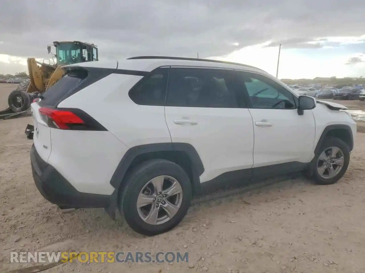 3 Фотография поврежденного автомобиля 2T3W1RFV0RC274162 TOYOTA RAV4 2024