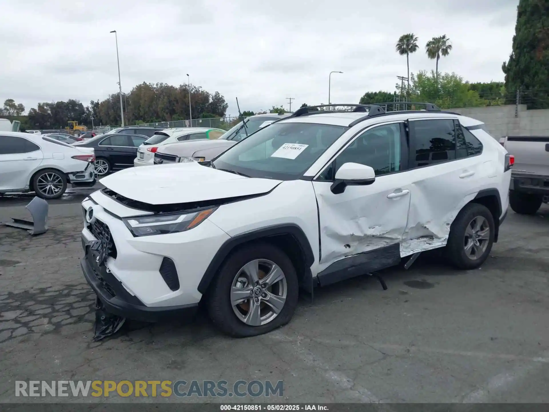 2 Photograph of a damaged car 2T3W1RFV0RC277255 TOYOTA RAV4 2024