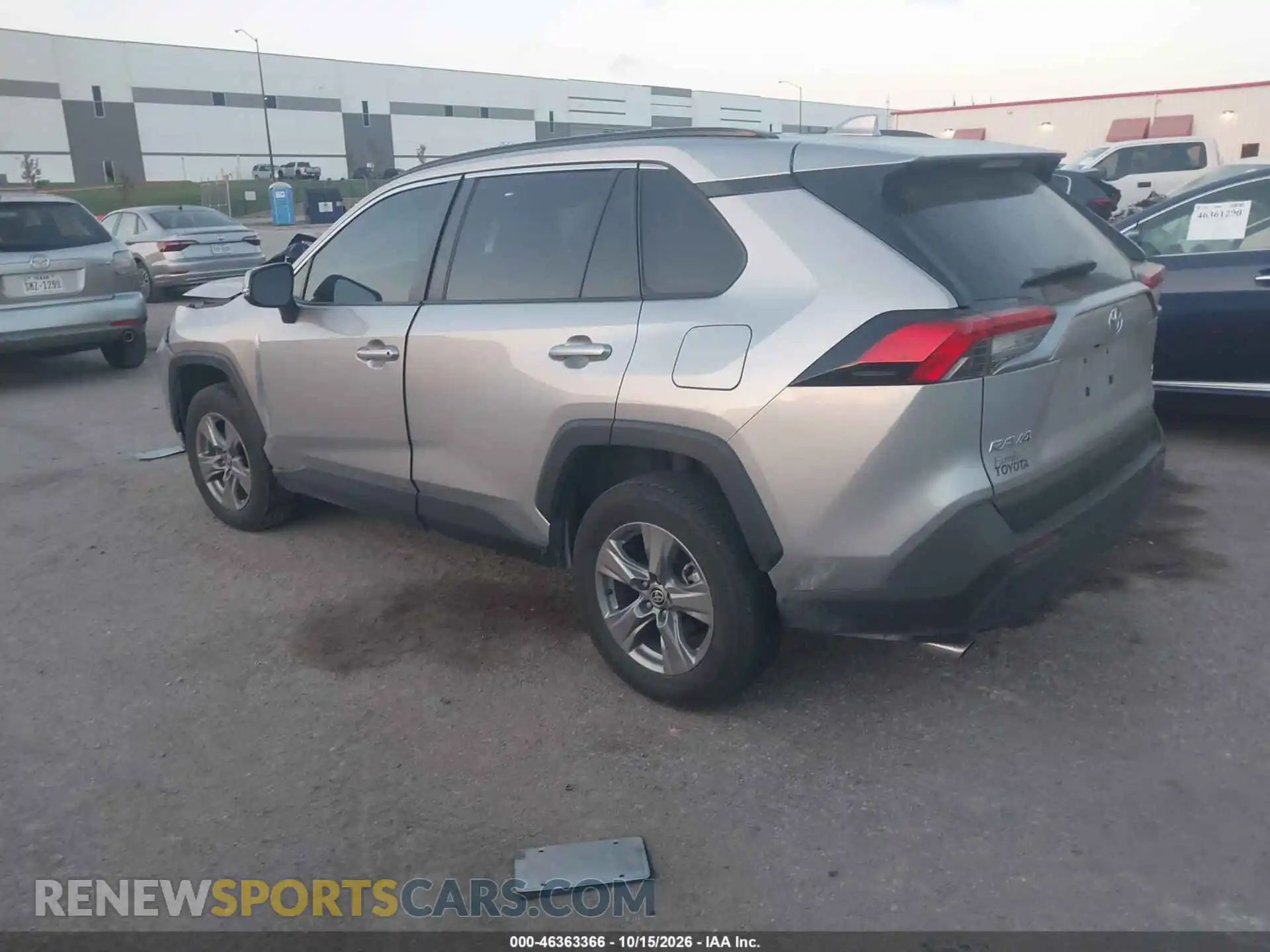 3 Фотография поврежденного автомобиля 2T3W1RFV0RC283668 TOYOTA RAV4 2024