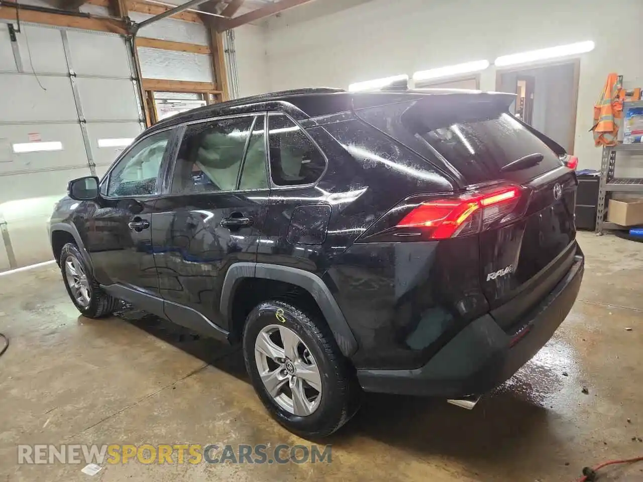 2 Photograph of a damaged car 2T3W1RFV0RC285419 TOYOTA RAV4 2024