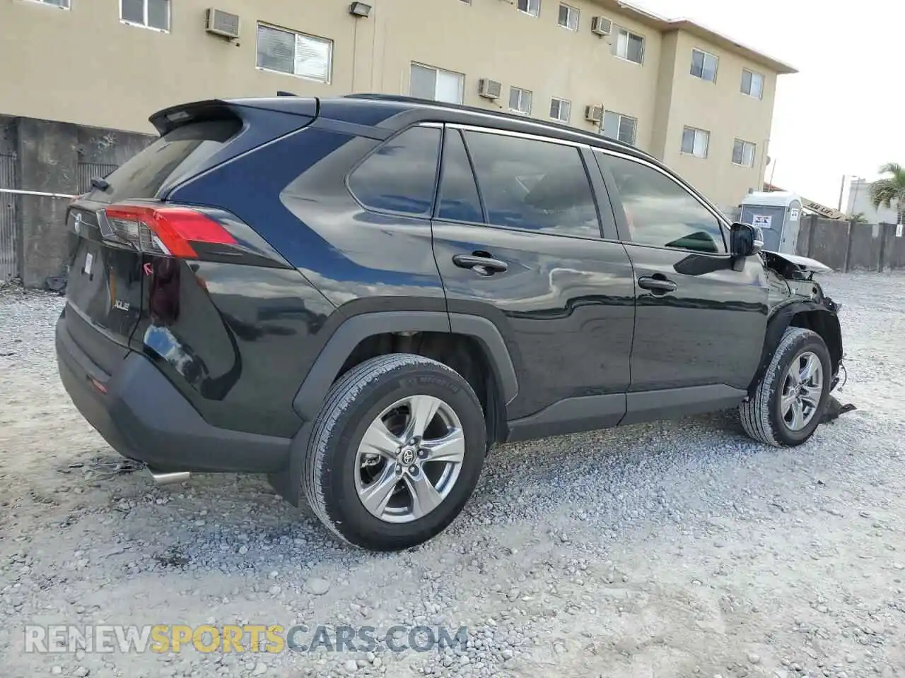 3 Photograph of a damaged car 2T3W1RFV0RC291463 TOYOTA RAV4 2024