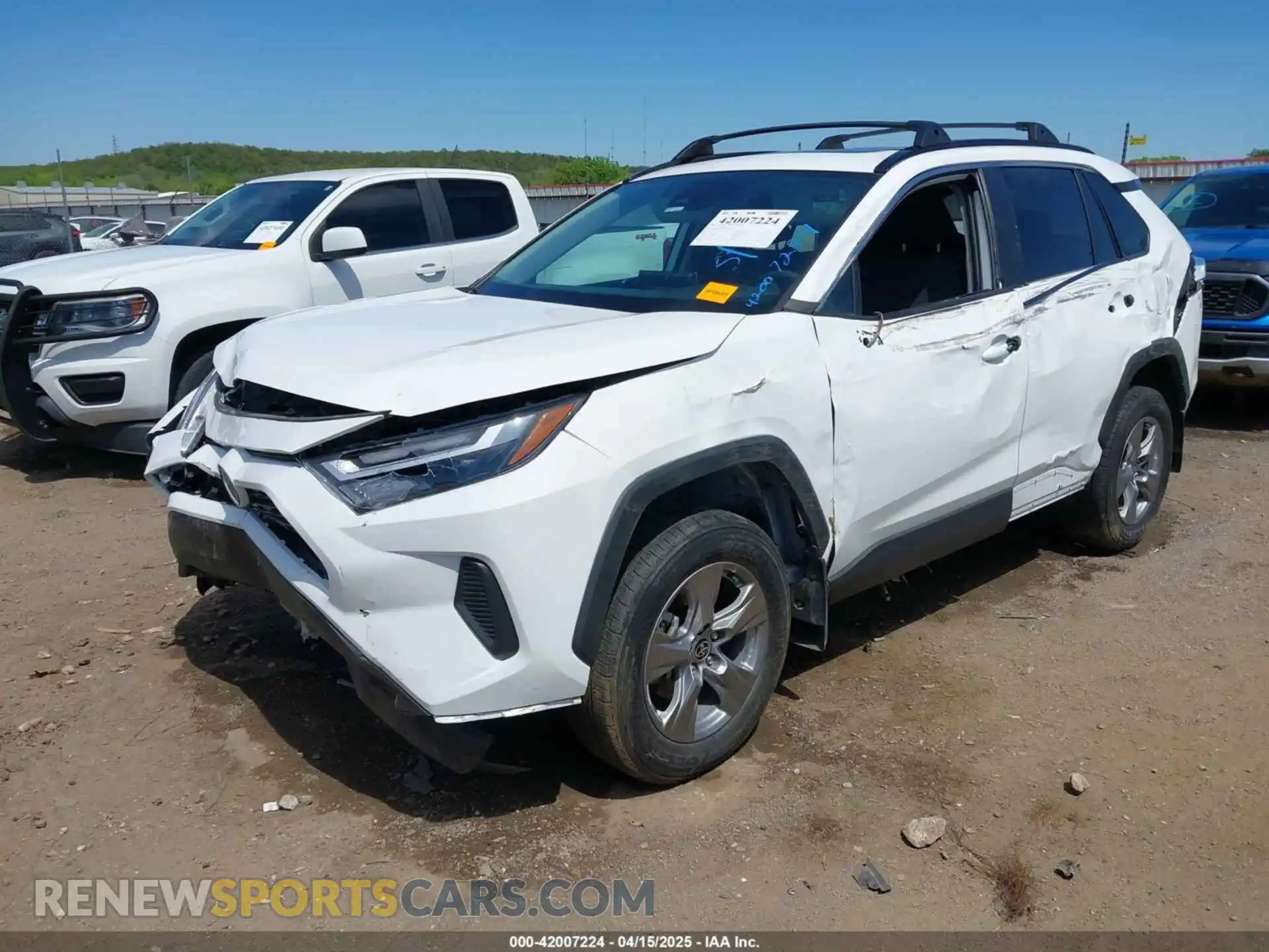 2 Photograph of a damaged car 2T3W1RFV2RW302140 TOYOTA RAV4 2024