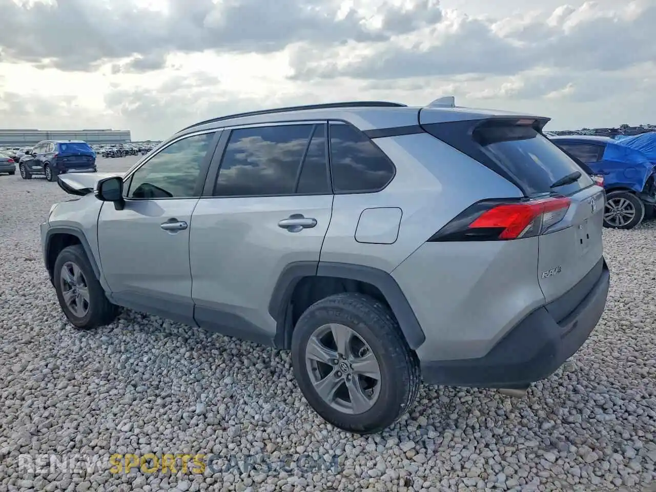 2 Фотография поврежденного автомобиля 2T3W1RFV2RW309587 TOYOTA RAV4 2024