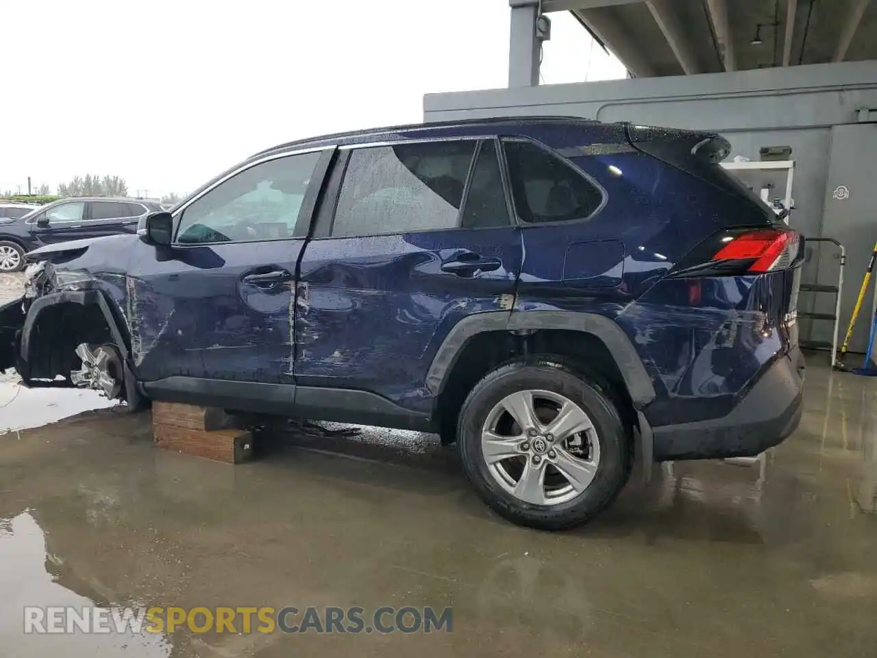 2 Photograph of a damaged car 2T3W1RFV2RW349667 TOYOTA RAV4 2024