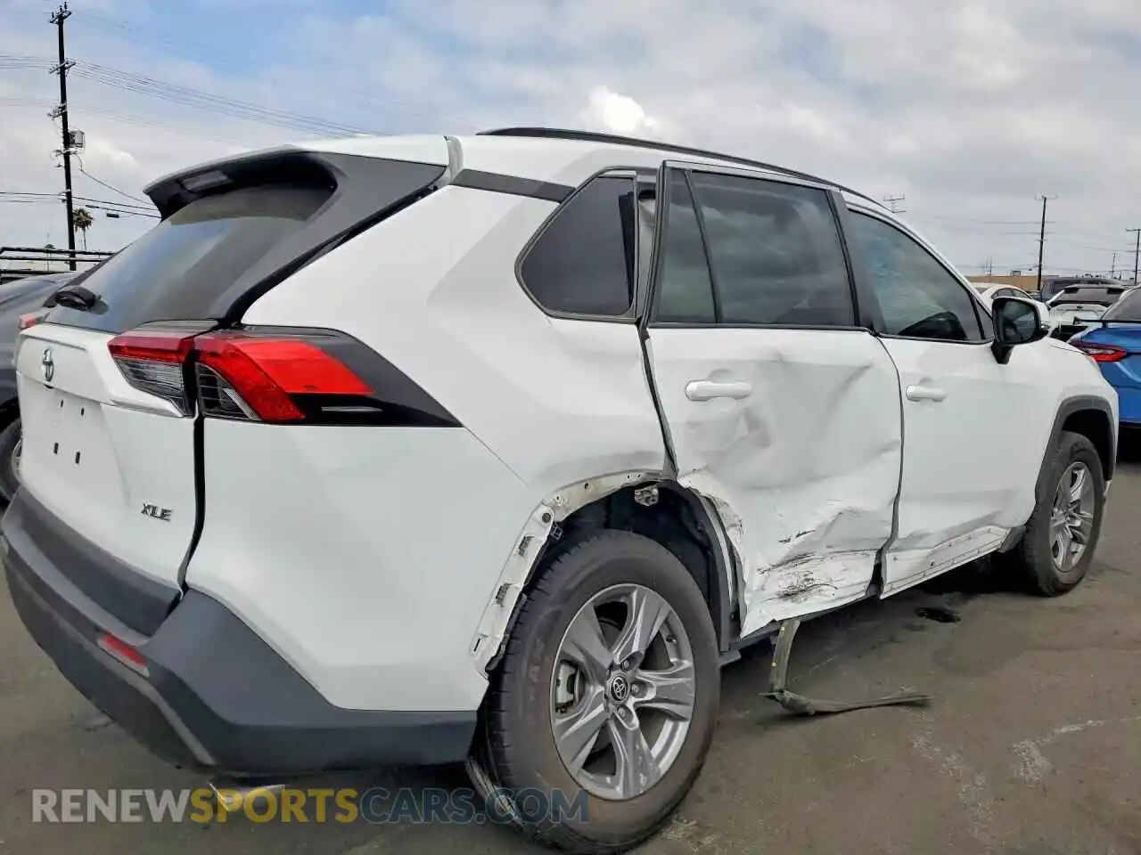 3 fotografías del automóvil dañado 2T3W1RFV3RC264256 TOYOTA RAV4 2024